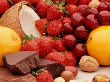 Открытка Ягоды, фрукты, орехи, шоколад
