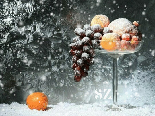 Анимированная открытка Зима фрукты зимой