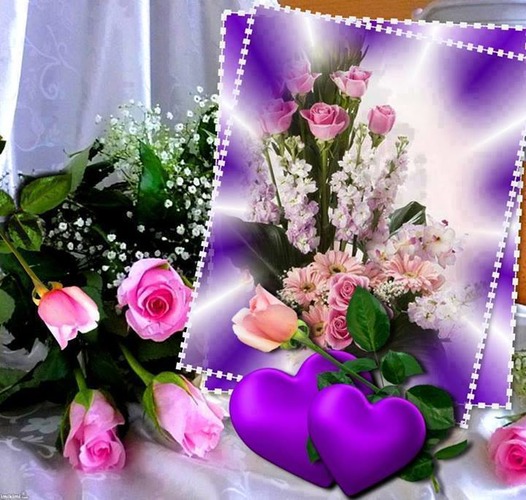 Открытка Букет роз, букет на фото, 2 фиолетовых сердца, 1 кремовая роза